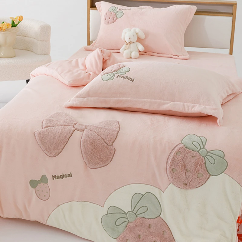 莉姐【草莓】卡通儿童少女心牛奶绒四件套保暖珊瑚绒被套宿舍上下铺