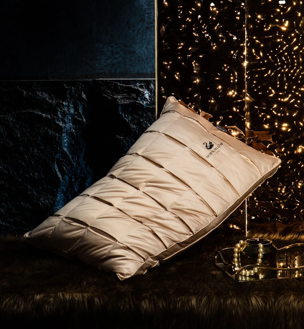 莉姐-【黑金面包鹅绒枕】95白鹅绒七星级枕芯护颈助睡眠家用枕芯