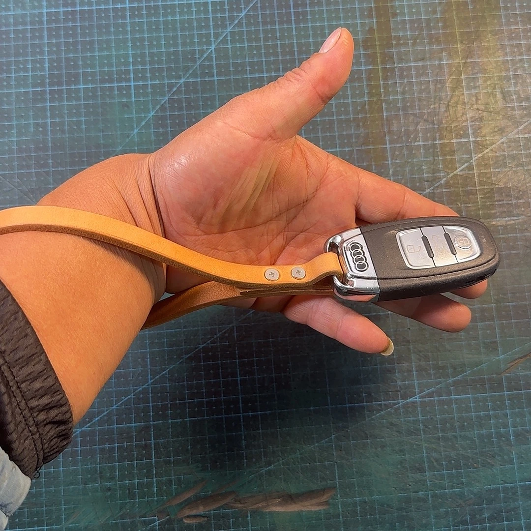 头层牛皮汽车钥匙链 结实耐用 能包浆变色