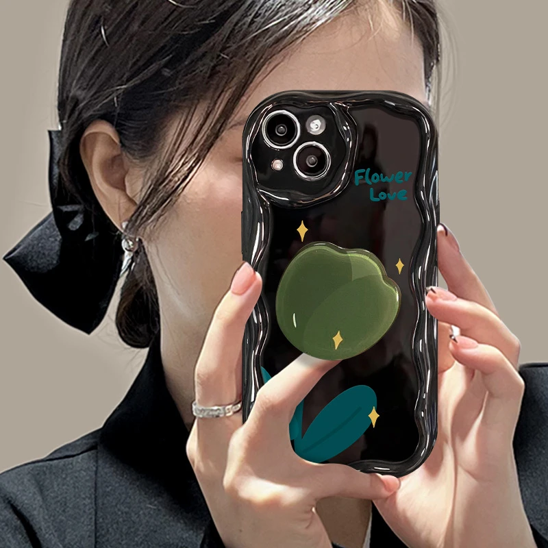 适用苹果14pro手机壳新女款iPhone15/13硅胶软壳12mini郁金香支架