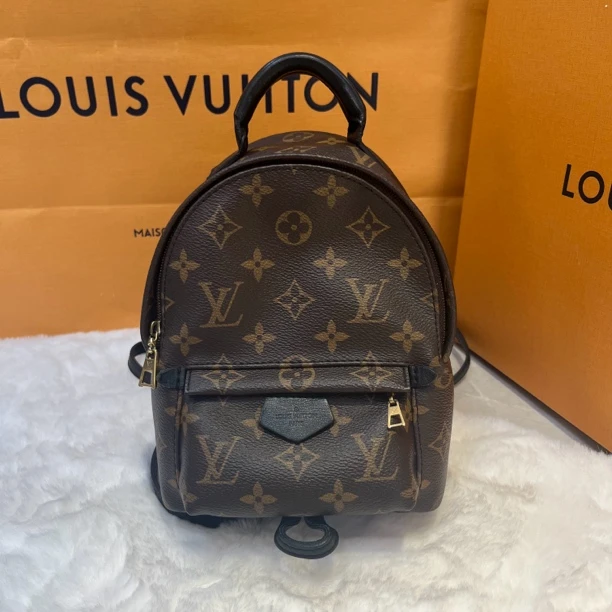 95新 LV lv路易威登老花mini双肩背包
