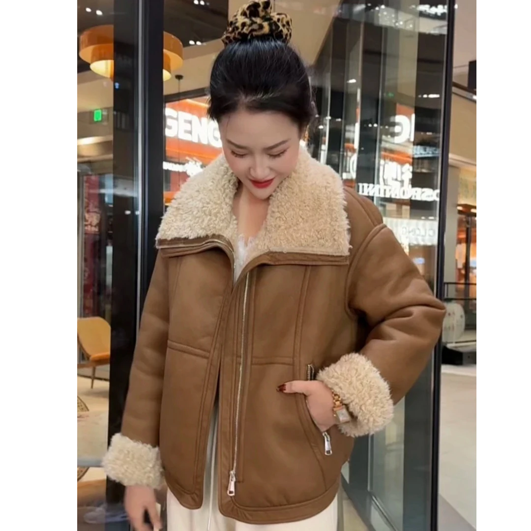 设计感大翻领皮毛一体短外套女2024冬季新款加厚保暖百搭小个子潮