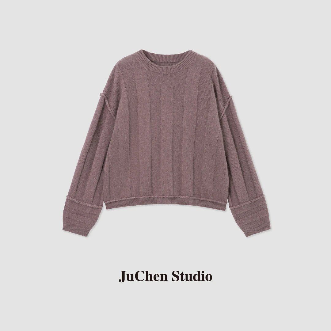 “人间梦露”梦幻软糯体积感松弛圆领浣熊绒针织衫DW2406211-993