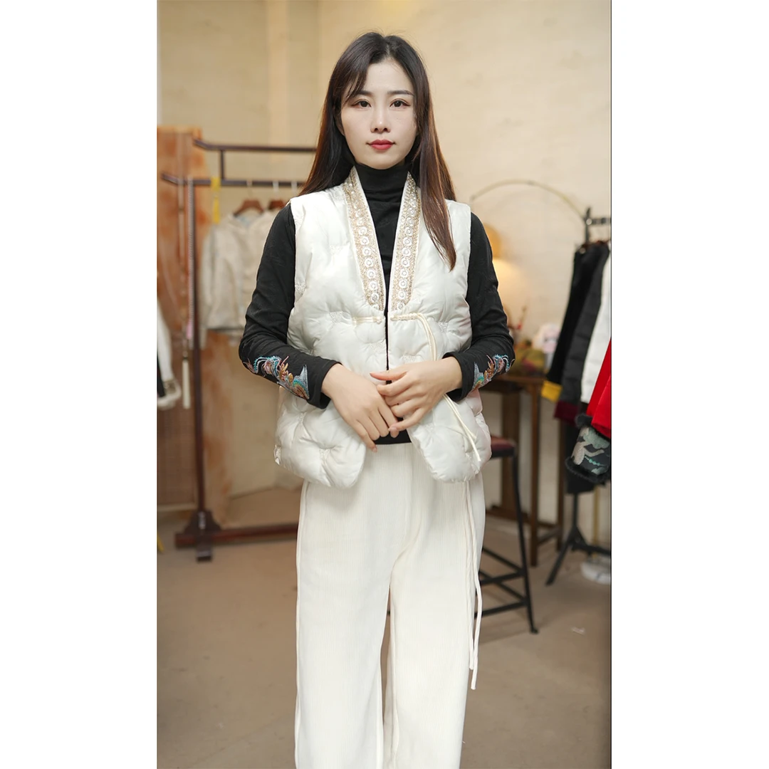 【简辰】新中式盘扣加棉马甲女冬季设计感V领叠穿坎肩马夹上衣