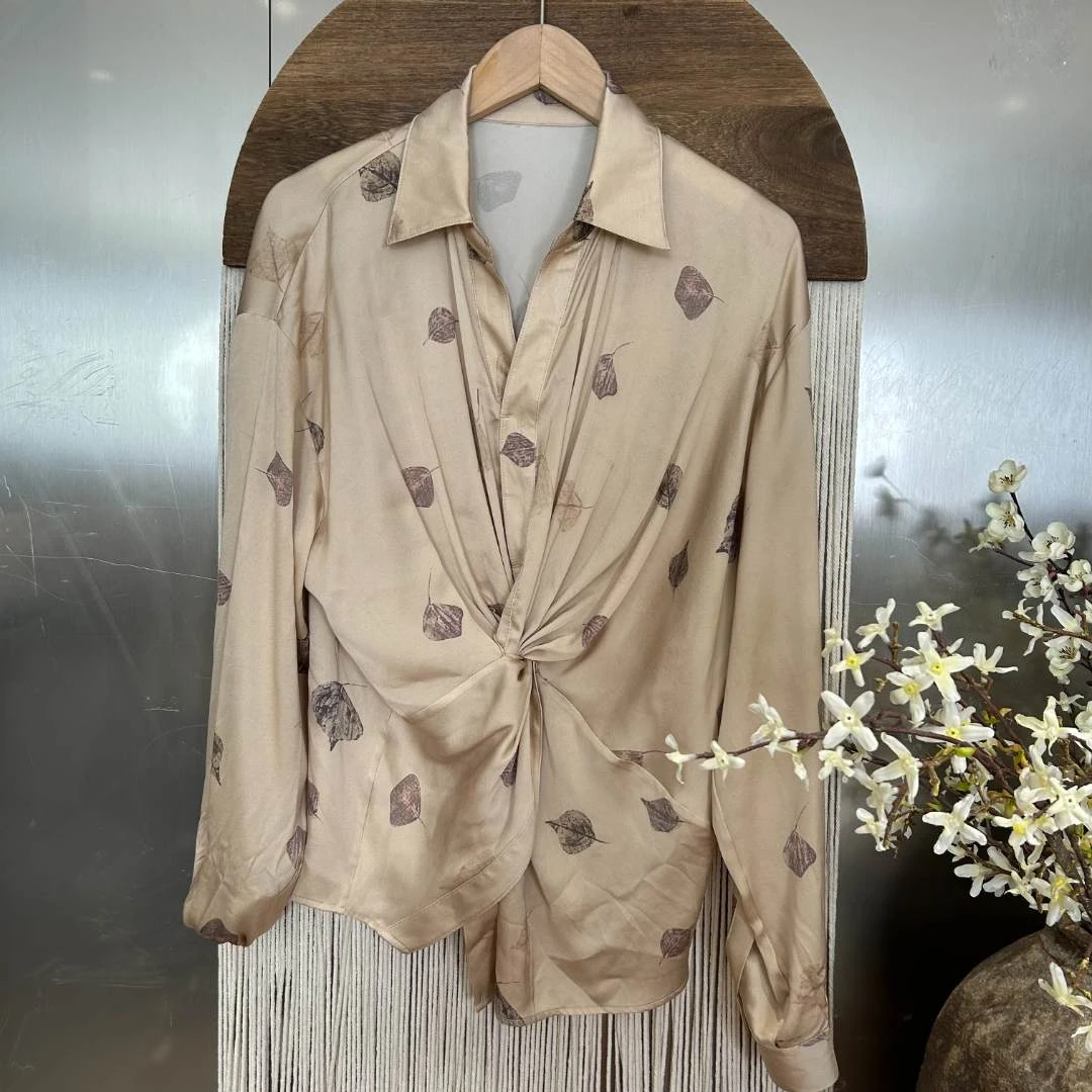 VV&AA 巴黎春天 高级感翻领褶皱桑蚕丝提花衬衫R145