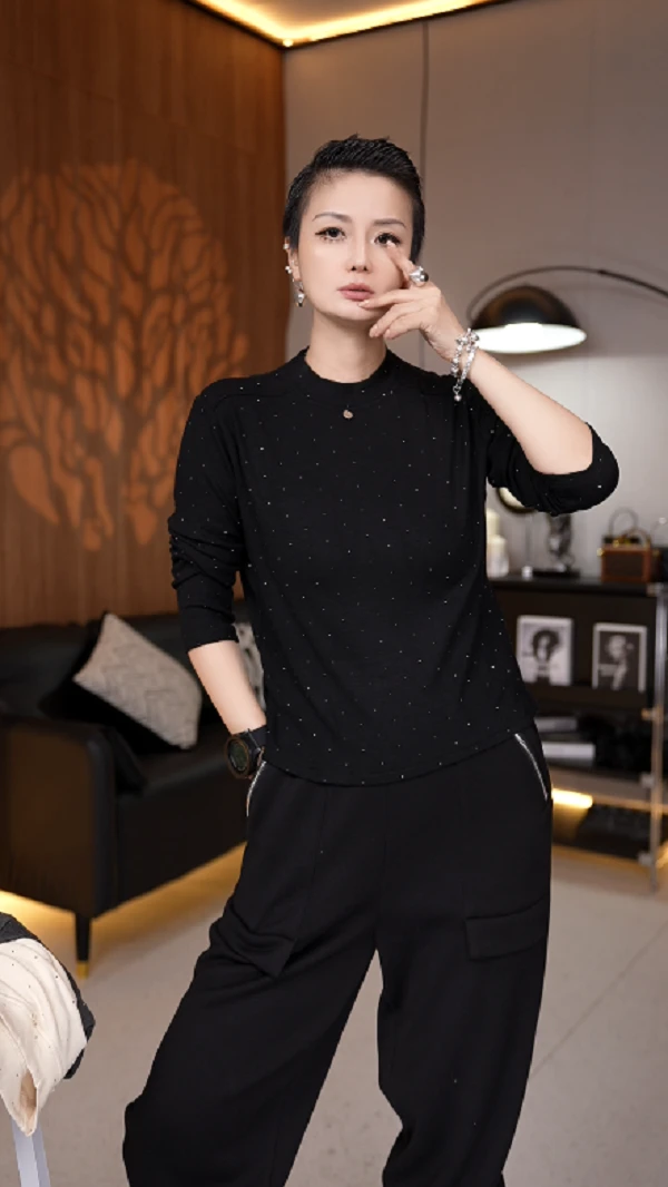 秋冬满天星烫钻加绒上衣 77003