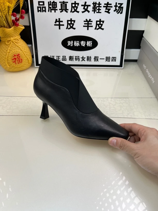 5081 黑色牛皮高跟裸靴