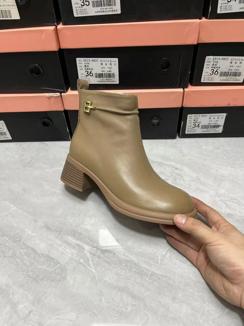 803  货9粗跟圆头羊皮短靴