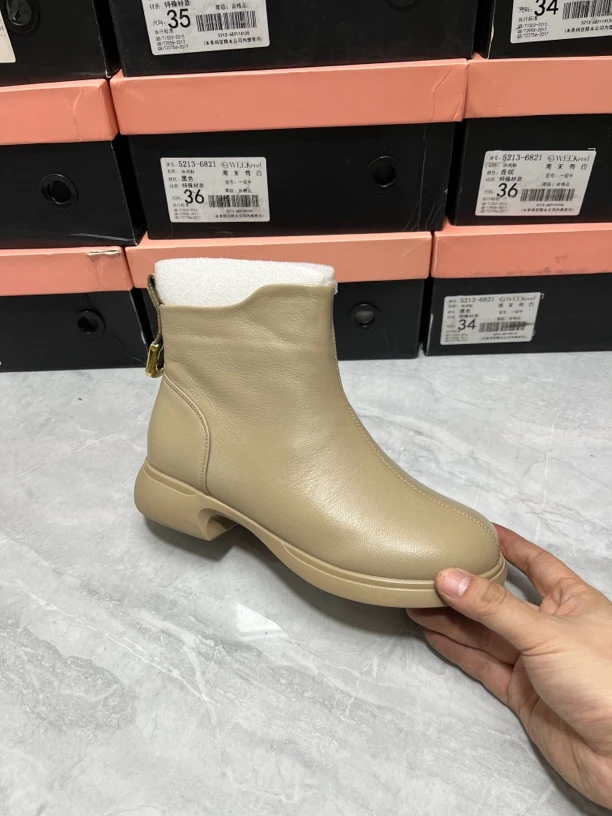 3126 货1 羊皮圆头粗跟短靴