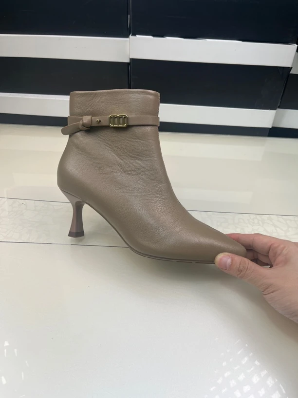 6689 杏色牛皮高跟短靴