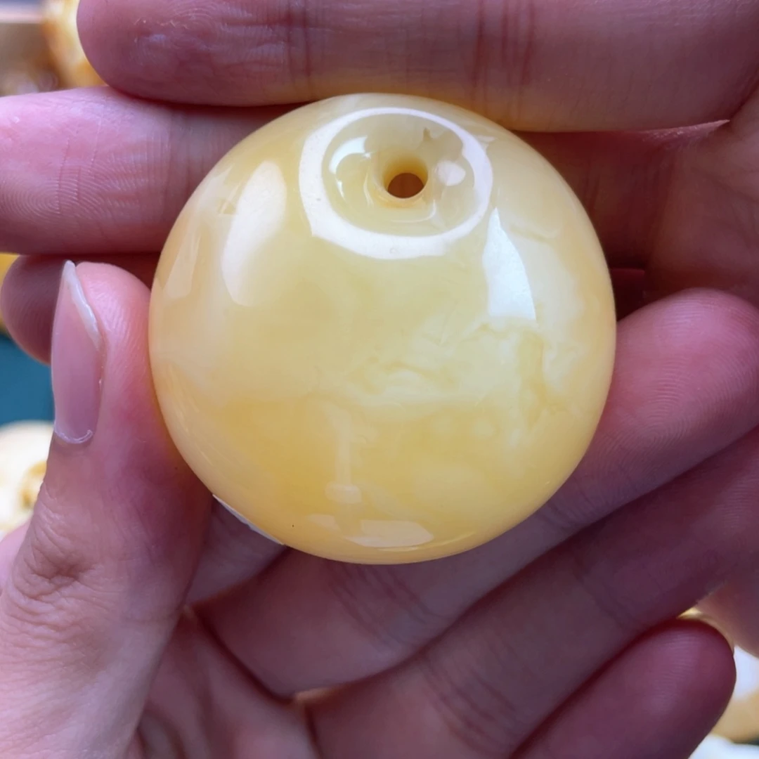 琥珀裸石未镶嵌蜜蜡