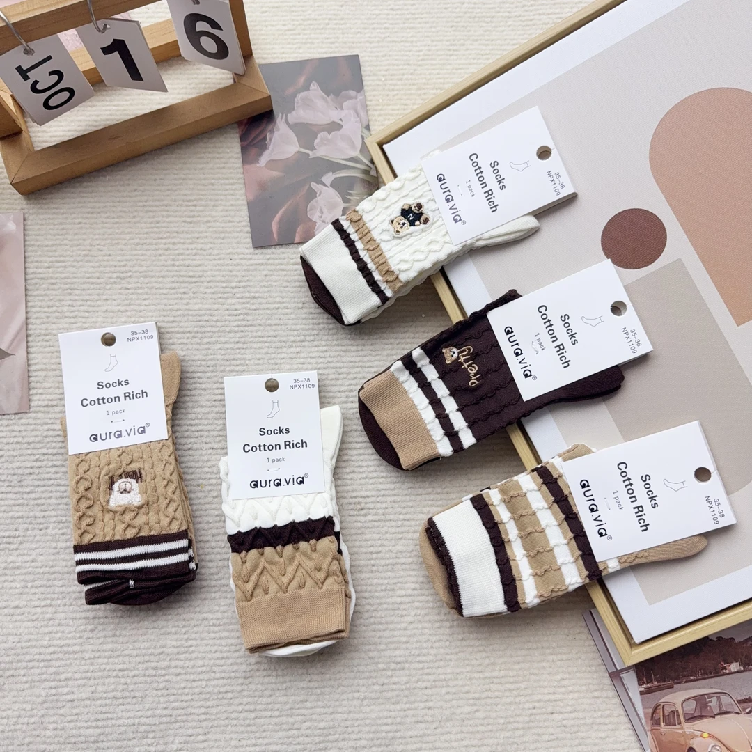 NPX1109 五双女袜休闲时尚简约中筒袜