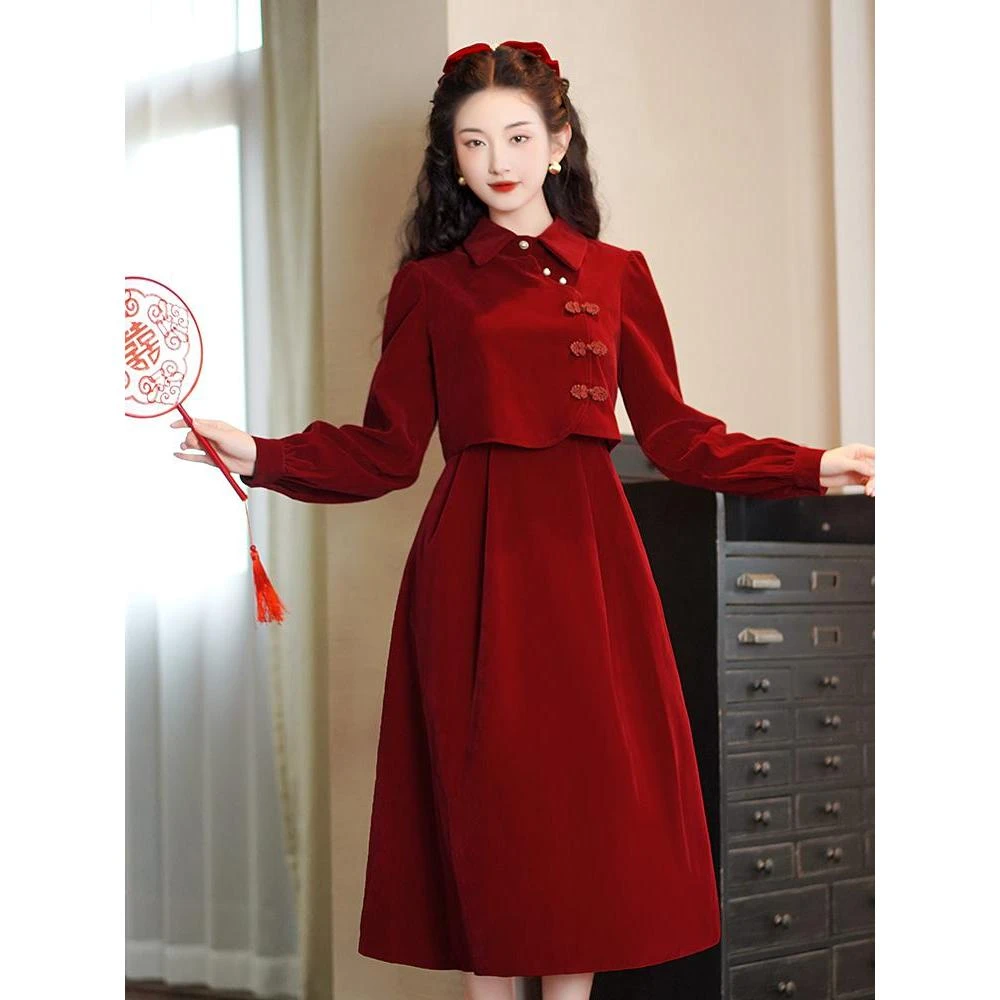 新中式红色丝绒订婚出阁宴敬酒服回门旗袍礼服冬季平时可穿连衣裙