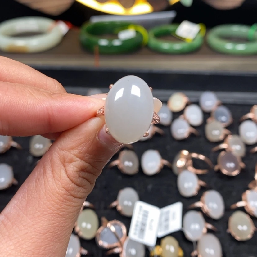 【闪购商品】和田玉戒指未镶嵌常**茶