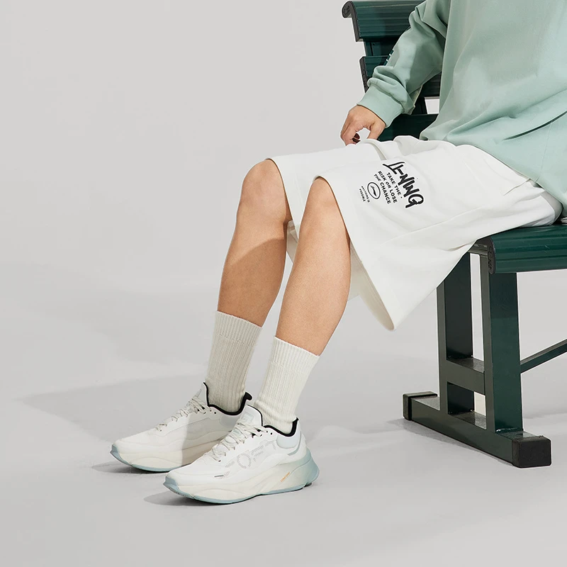 李宁休闲鞋男春季运动时尚系列舒适透气防滑潮流休闲鞋AGLU009B品