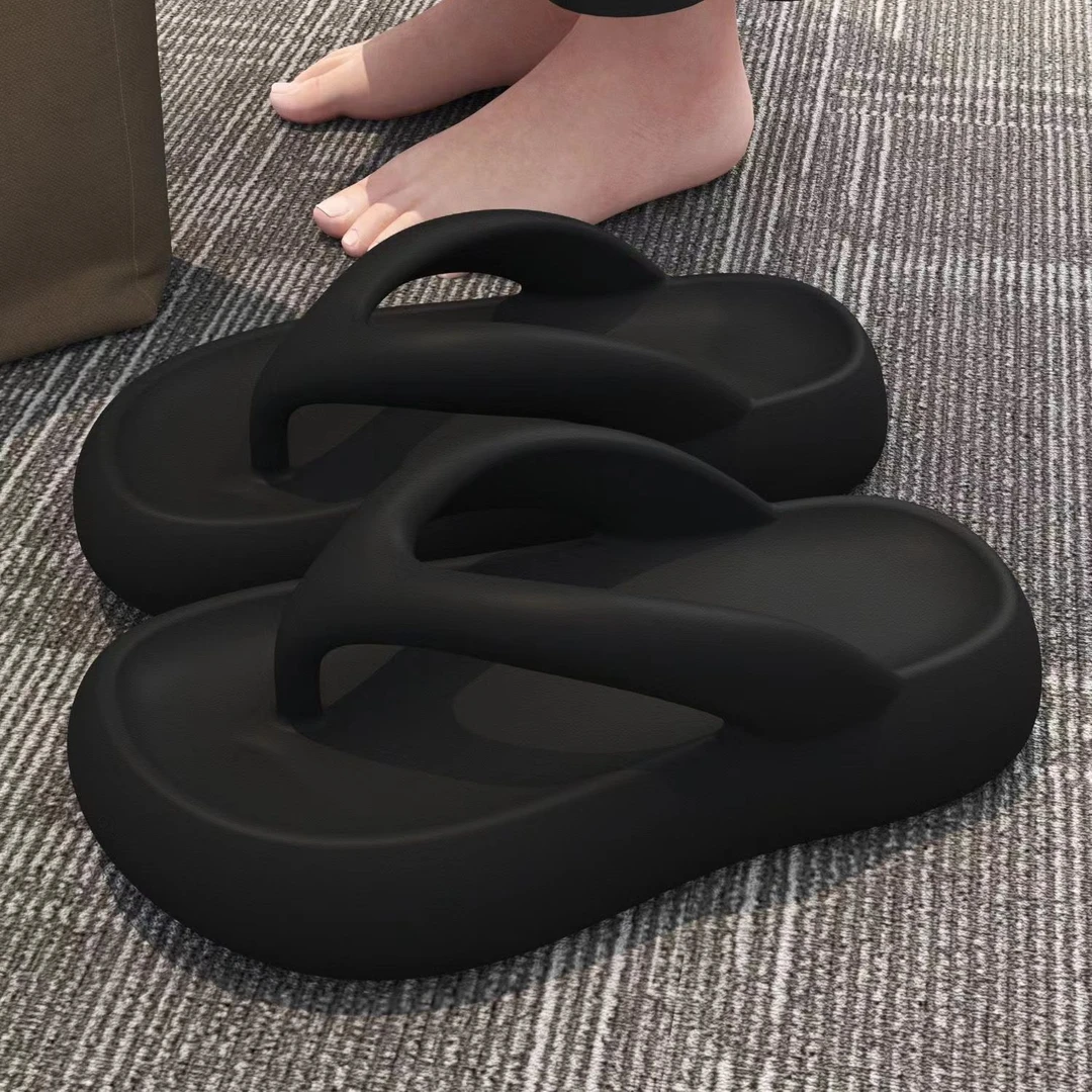 夏季新款踩屎感人字拖鞋女款2024家居时尚百搭防滑沙滩拖鞋女厚底