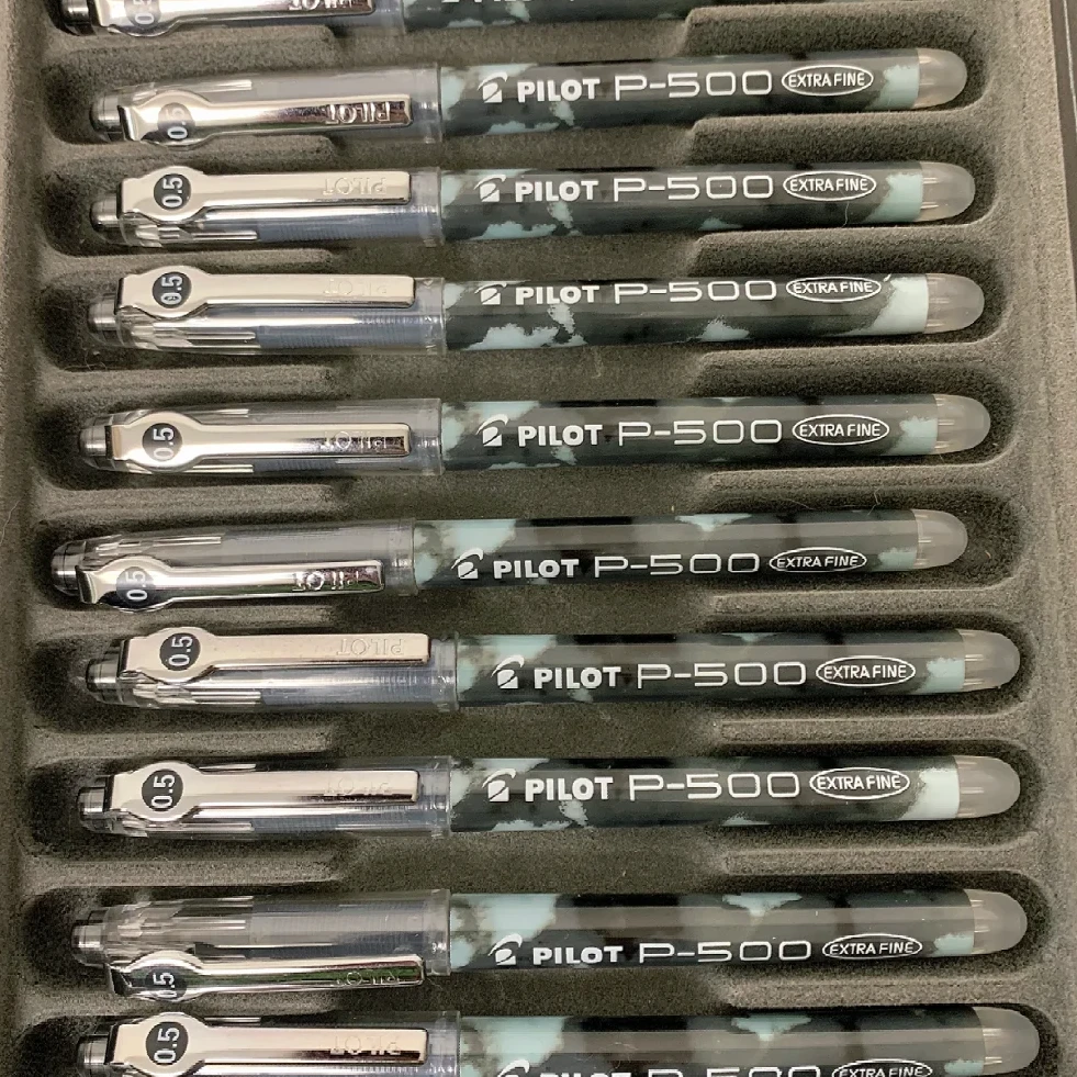 P500黑色拔帽针管头中性笔0.5大墨量刷题笔
