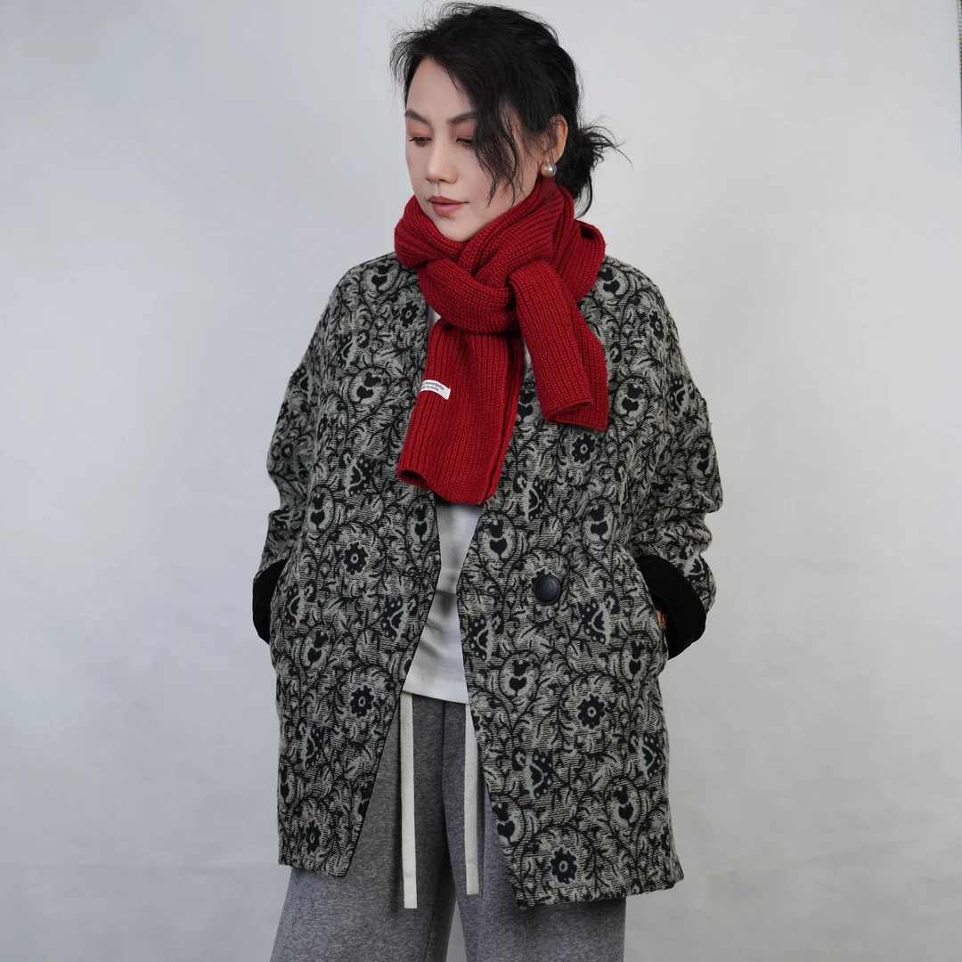 【0686】黑玫瑰法式高级感V领精致粗花小香拼色外套