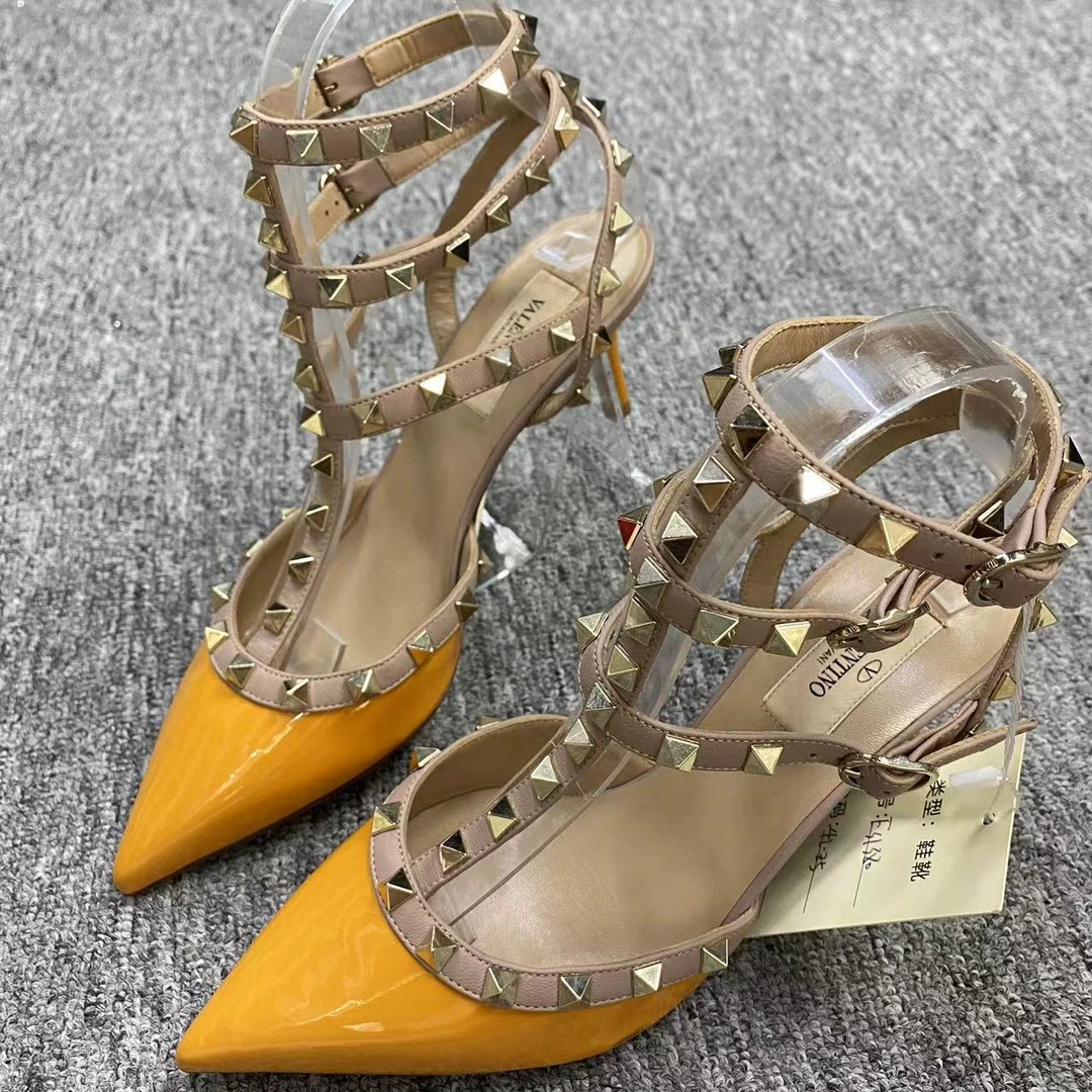 Valentino/华伦天奴诺曼女鞋折扣 橘色铆钉三环高跟鞋37.5码 1380