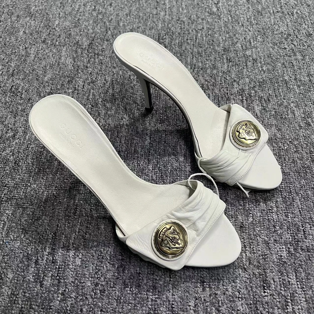 GUCCI/古驰诺曼女鞋折扣 白色金扣时尚露趾高跟鞋3cm 35.5码 875