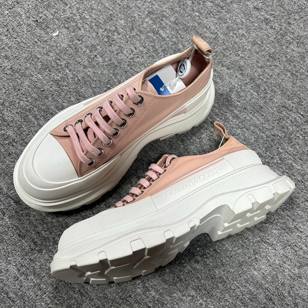 Alexander McQueen/亚历山大·麦昆37.5码/诺曼女鞋 粉色板鞋 1064