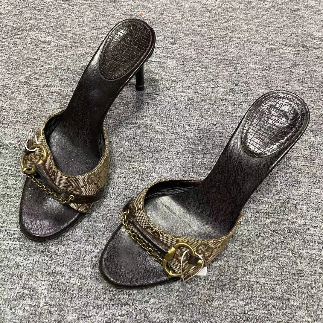 GUCCI/古驰37码/诺曼女鞋折扣 棕老花金链夏季时尚凉鞋 xsx021