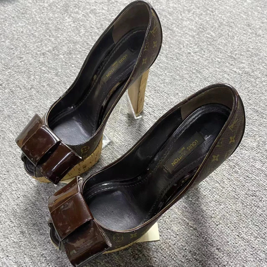 LouisVuitton/路易威登诺曼折扣 棕红色蝴蝶结高跟鞋 35码 384