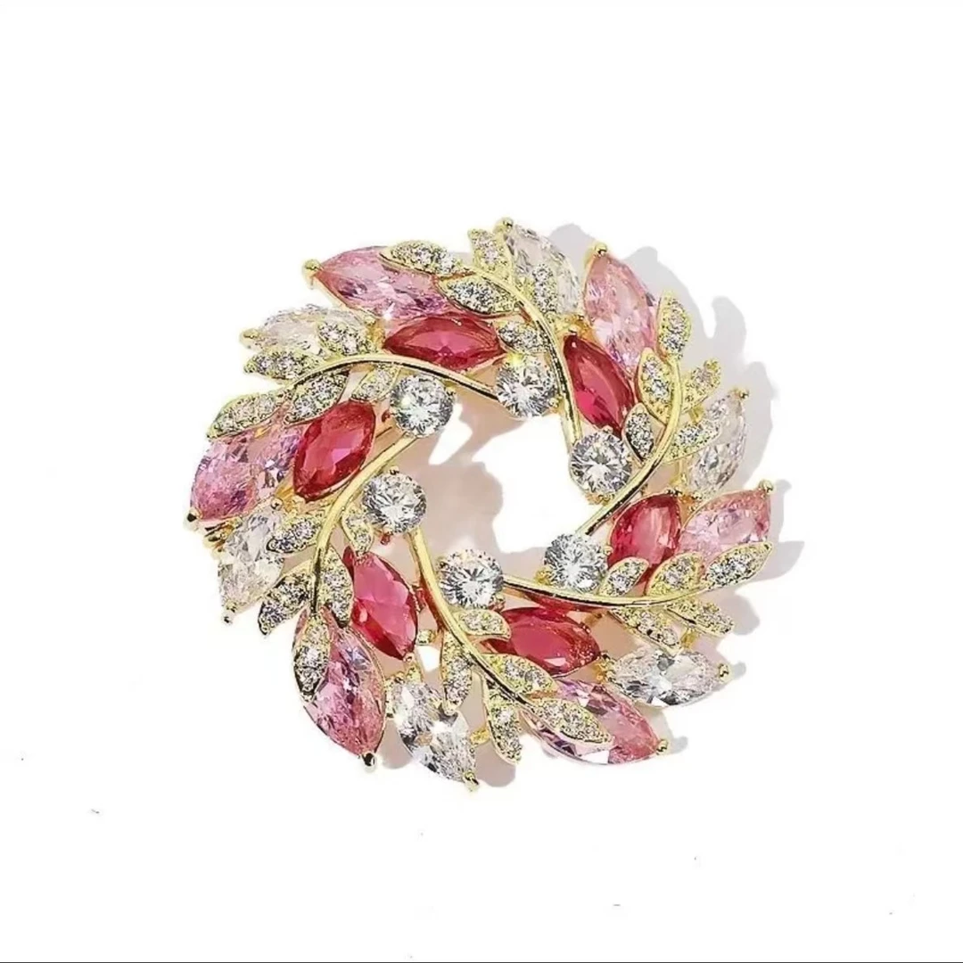 铜合金合成锆石胸针 铜合金合成胸针璀璨花环轻奢时尚百搭简约
