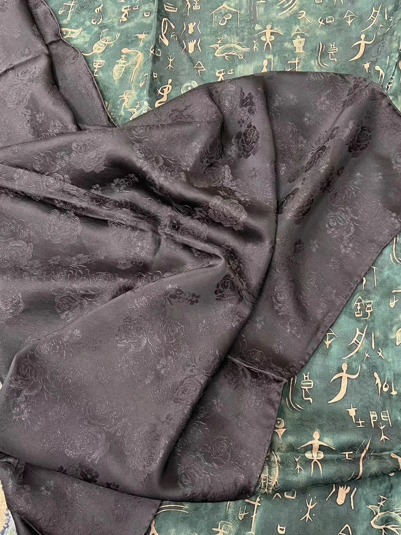 140香云纱方巾-青铜时代 桑蚕丝丝巾 003