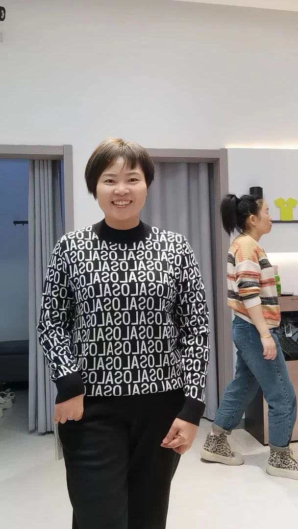 秋冬英文厚款刺绣T恤72279