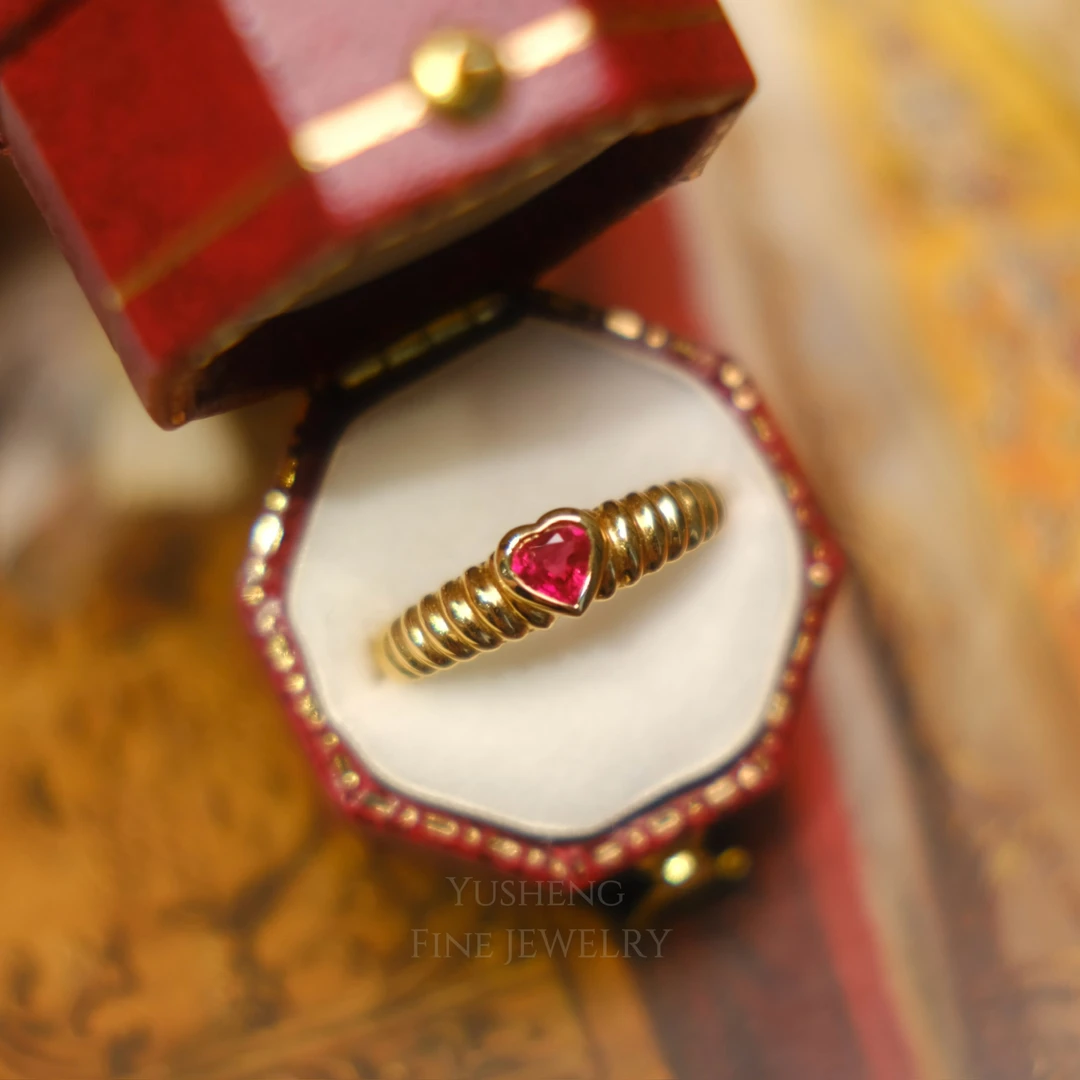 18K金镶嵌天然红宝石戒指260