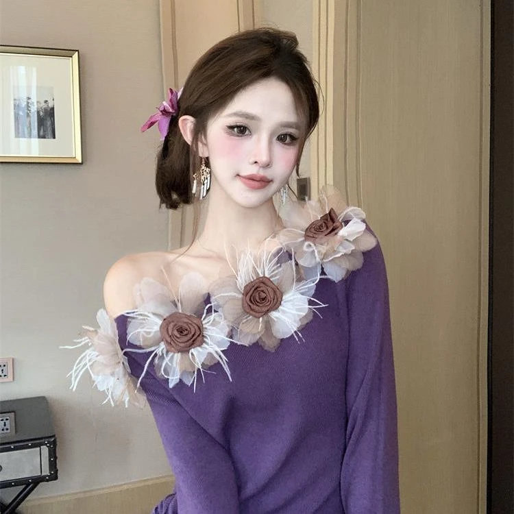 2024秋冬新款时尚一字领长袖立体花朵装饰修身显瘦针织衫上衣女潮