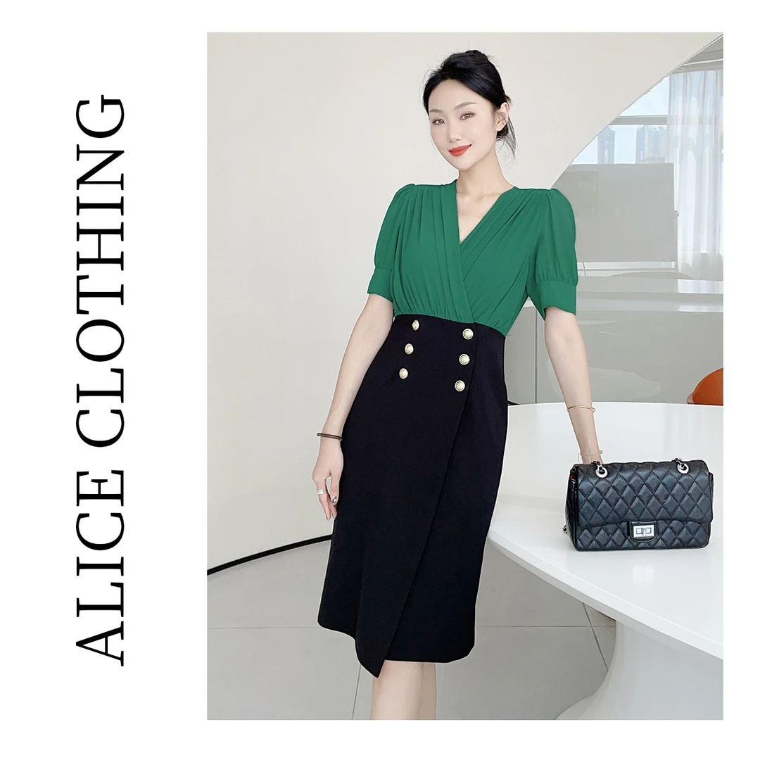 ALICE 姐妹都夸漂亮 散发迷人气质 连衣裙 S2130785Y