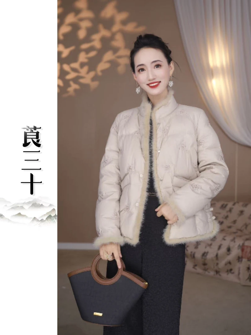 2025新款冬季百搭气质保暖显瘦鹅绒服拼接水貂毛   90801