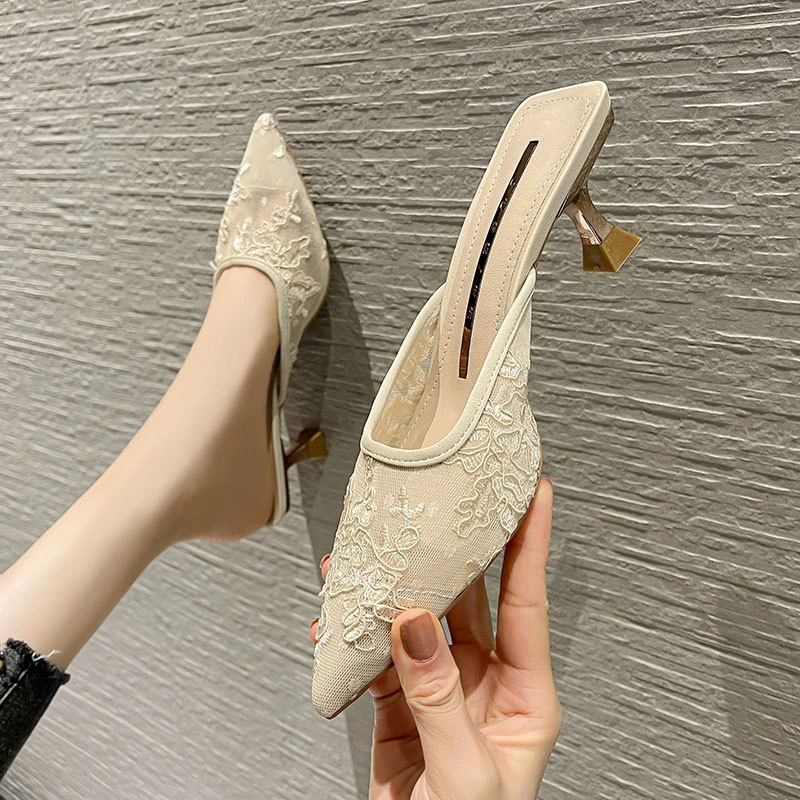 包头半拖鞋女夏外穿2025新款蕾丝网纱高跟鞋镂空刺绣尖头细跟凉拖