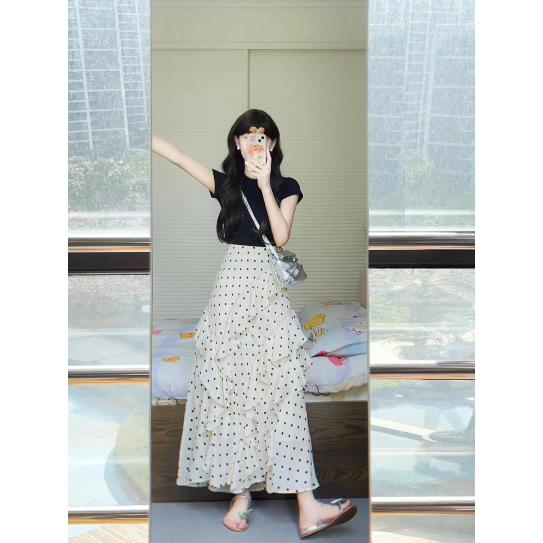 夏装搭配一整套茶系穿搭时尚减龄修身上衣不规则波点裙两件套装女