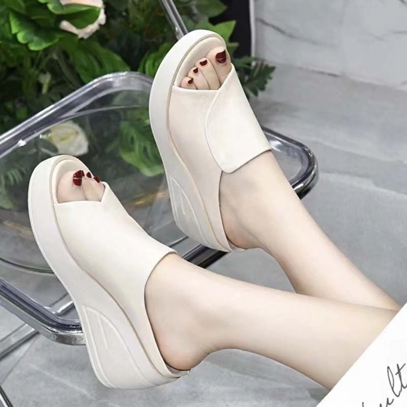 坡跟厚底增高凉鞋女2025年夏季爆款百搭休闲一字带软面软底女凉鞋