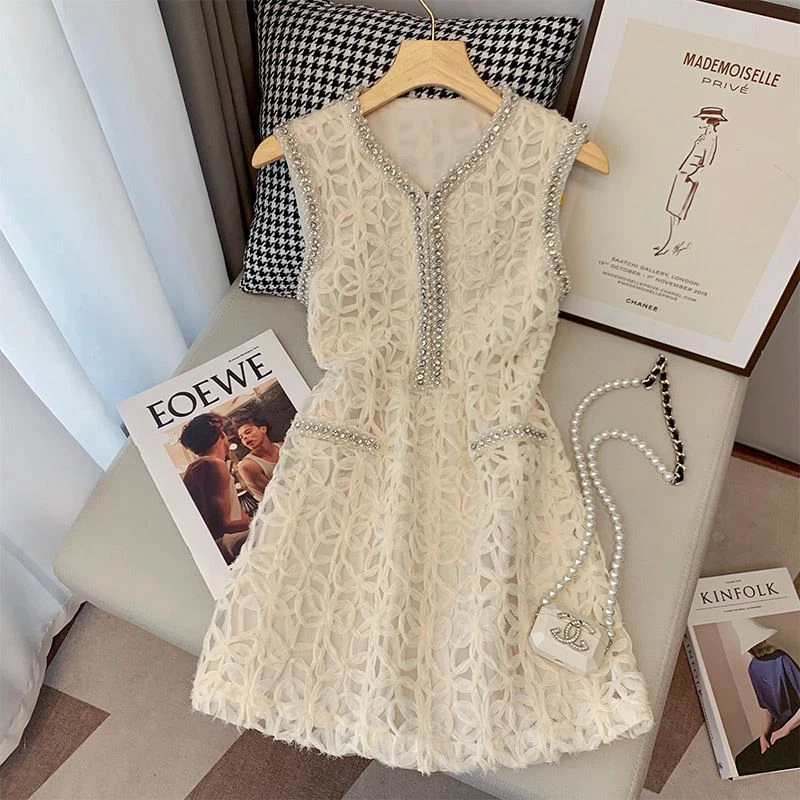 小香风蕾丝无袖背心连衣裙女夏2023新款名媛气质珍珠钉钻a字短裙