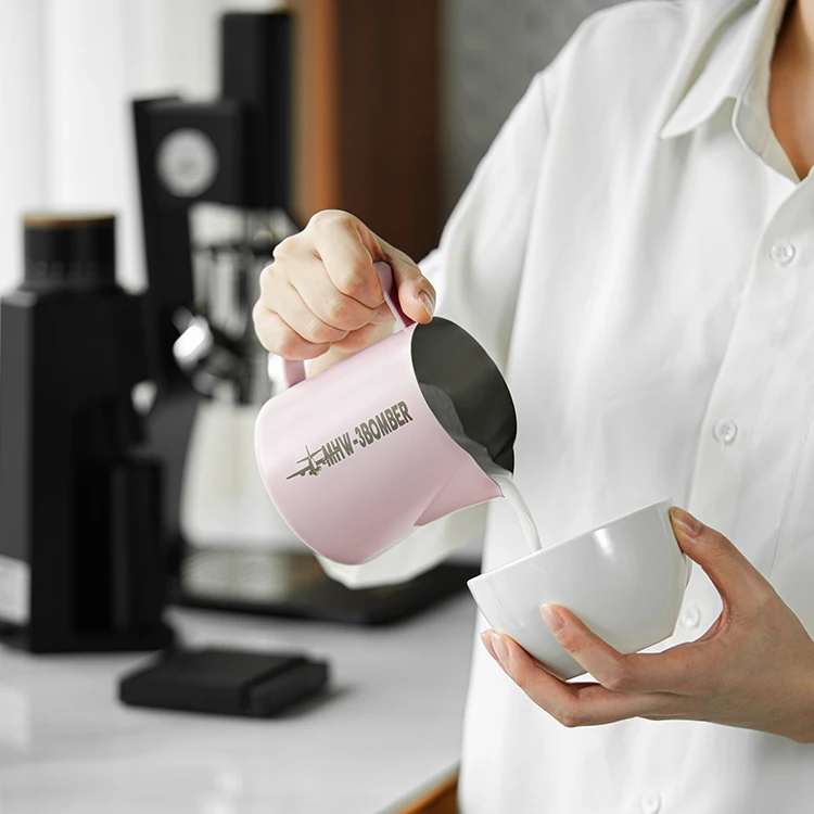 MHW-3BOMBER/轰炸机拉花缸 粉色不锈钢奶泡杯 压纹尖嘴拉花缸