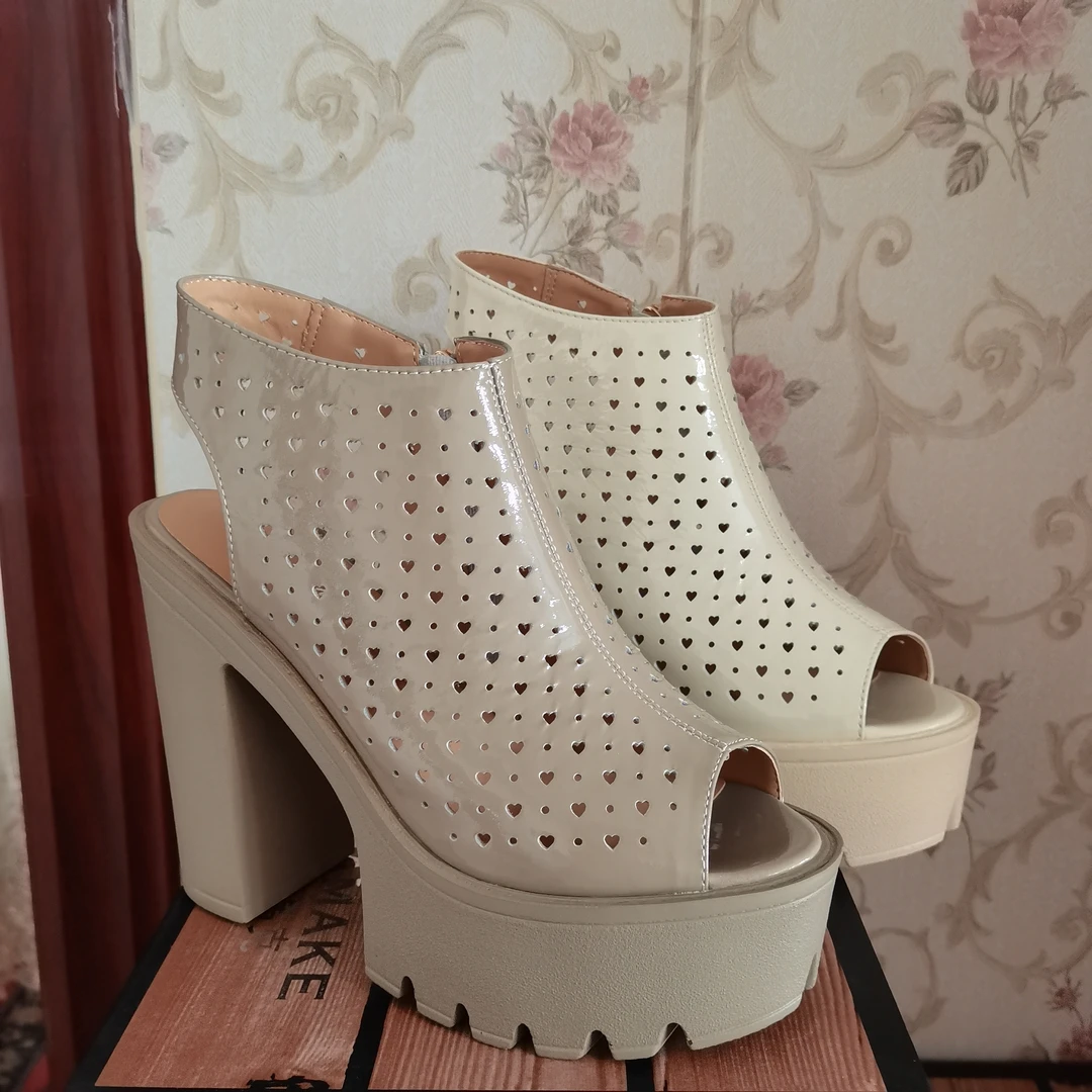 镂空厚底夏季凉鞋时尚女士超高跟防水台时装百搭白色女鞋