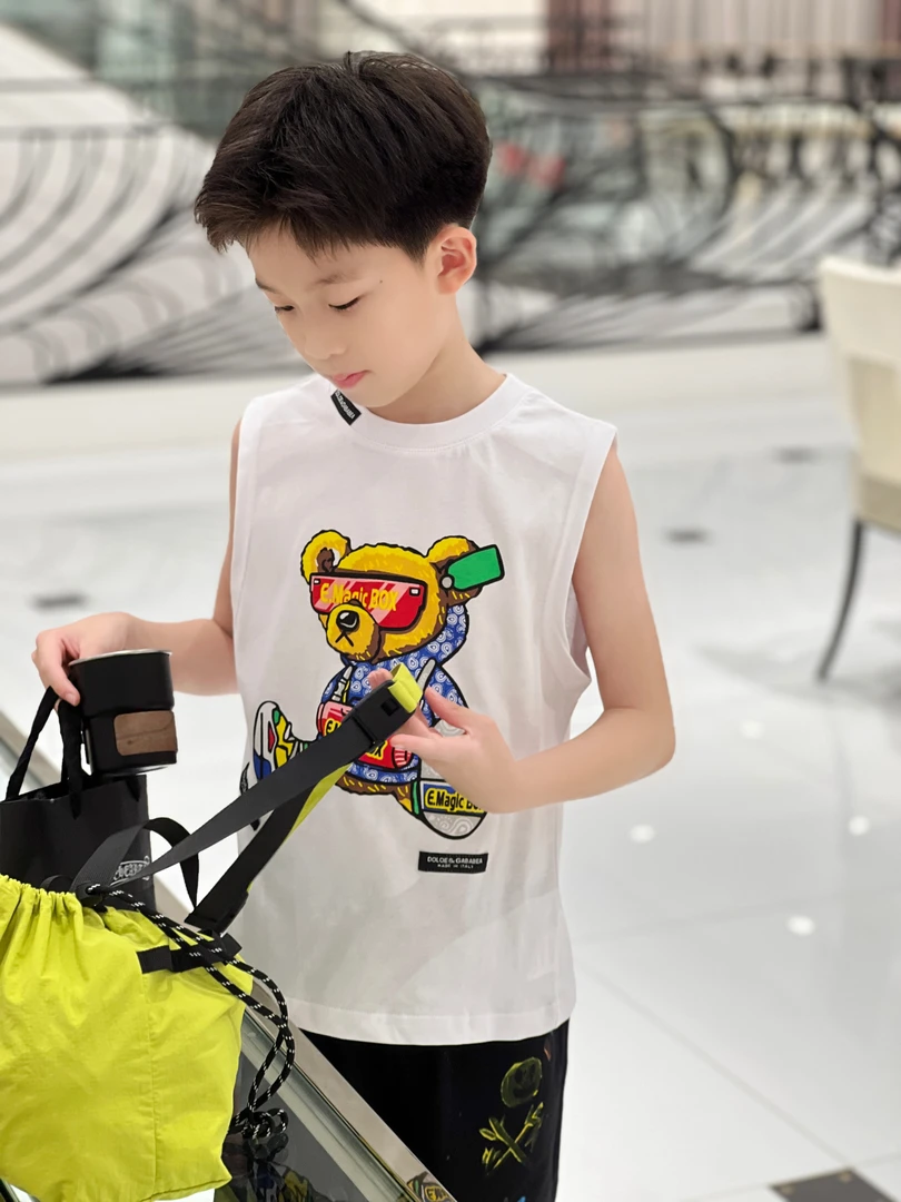 亿洋潮牌童装”滑雪运动员“儿童限量款夏季背心13547