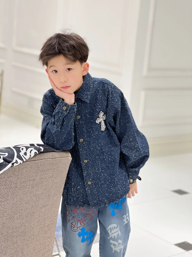 亿洋潮牌童装“明星宝贝”儿童限量款秋季牛仔外套B5380