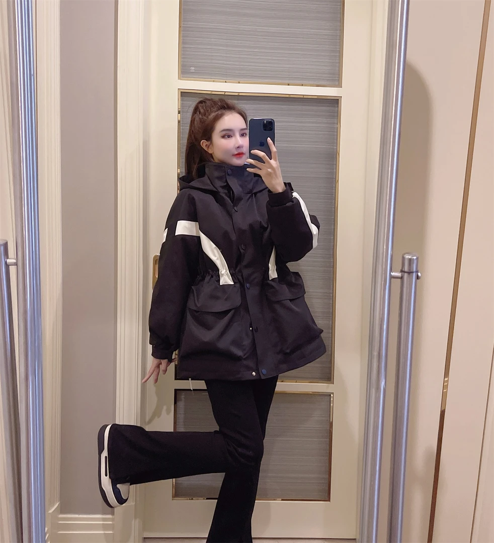 【洋气大小姐】撞色连帽冲锋衣式羽绒服三防面料90白鸭绒 23D0886A