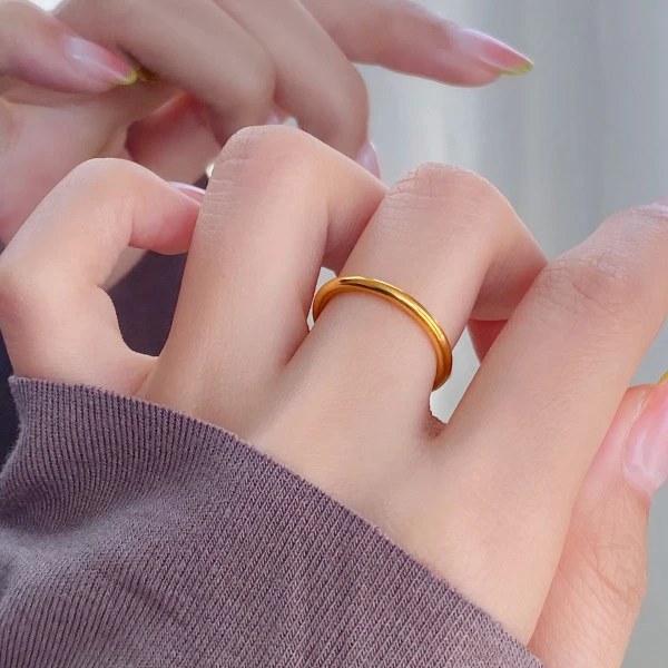 鸣钻国际【晓蕾专享】18k金素圈光面戒指 ZBKJJ064