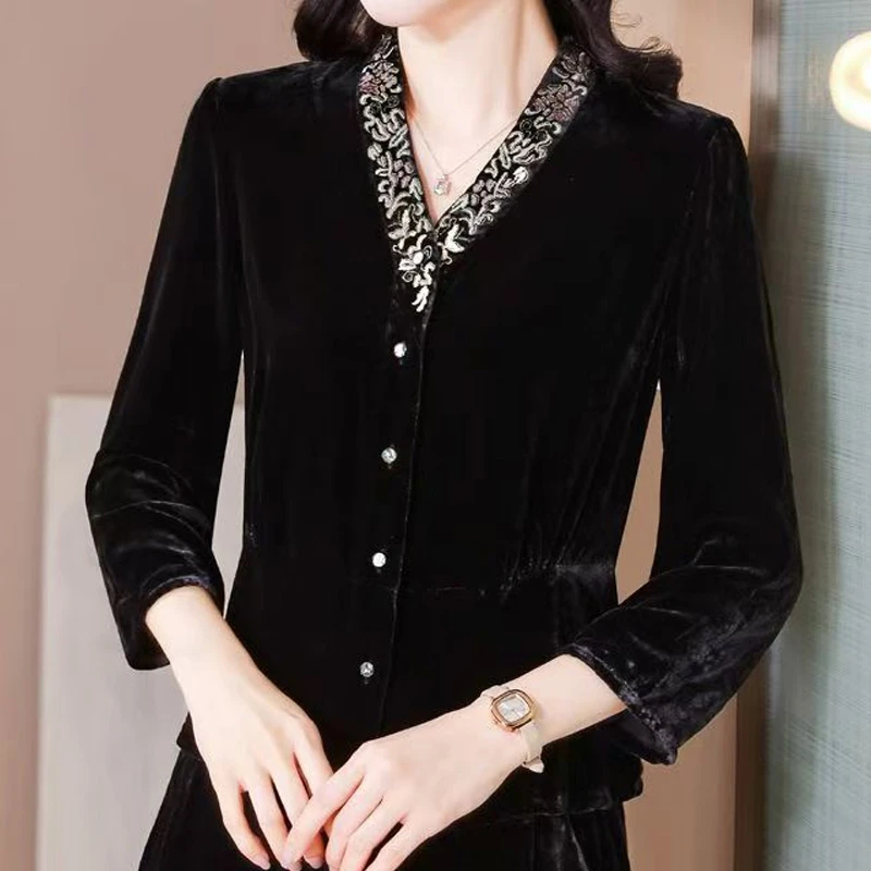 5476高端丝绒上衣国风刺绣200斤贵夫人衬衫女中年妈妈大码衬衣秋