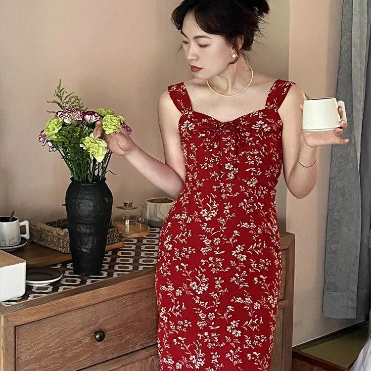 Something叁熏 红色碎花连衣裙吊带无袖通勤印花长裙