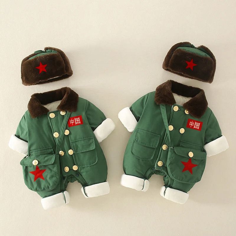 婴儿衣服加棉冬季男女宝宝军绿大衣可爱洋气厚款外出连体哈衣套装