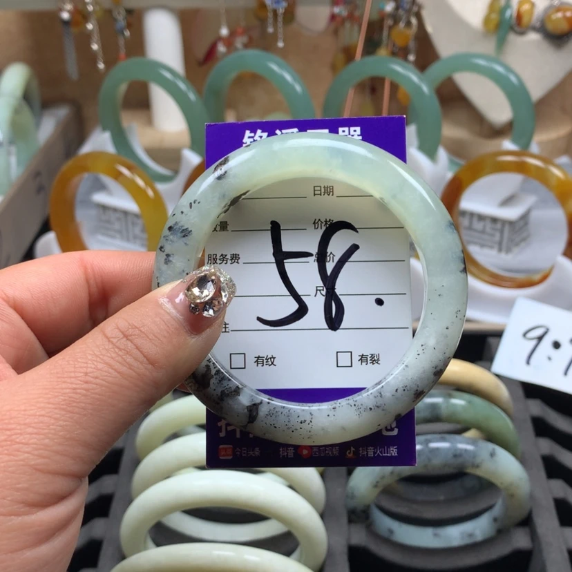 【闪购商品】蛇纹石玉手镯未镶嵌