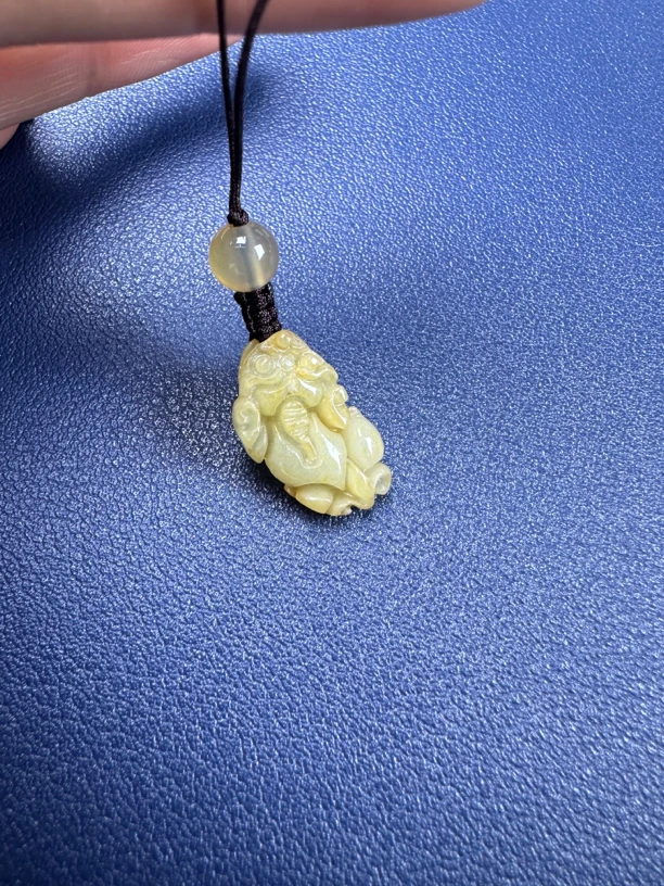 天然老坑冰种翡翠貔貅手机坠、钥匙坠