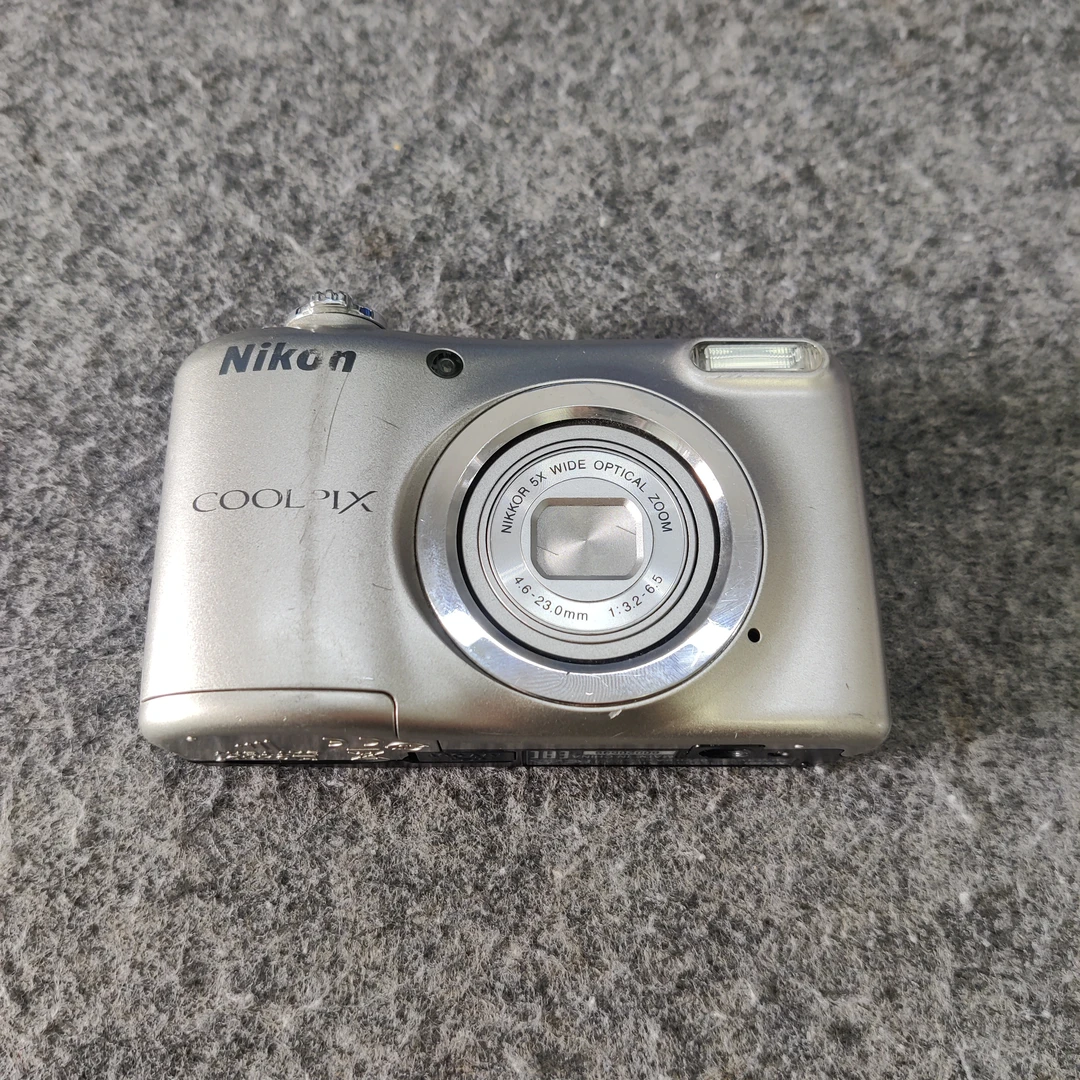 9新 Nikon/尼康 A10 相机 学生平价 特价出 电池自备
